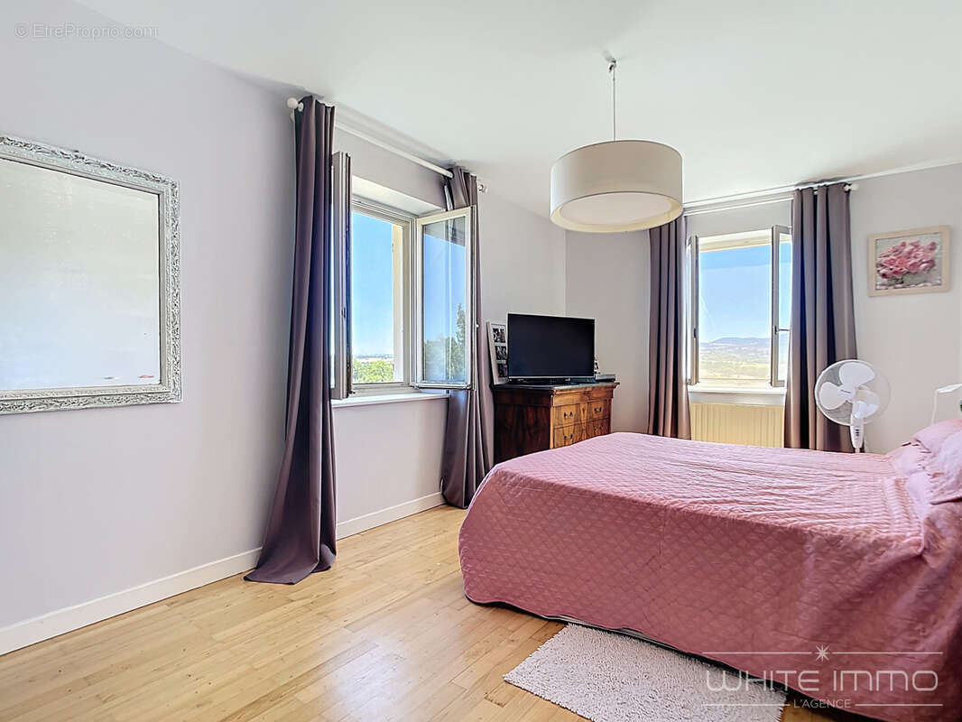 'sous l'olivier' - vente en exclusivite, chaponost, maison ancienne 171 m2, terrain 768 m2, piscine, dependanc - photo 13