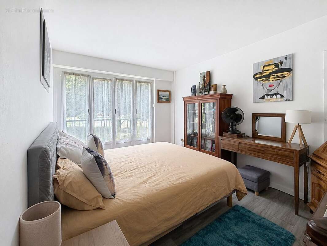 Appartement à CHENNEVIERES-SUR-MARNE