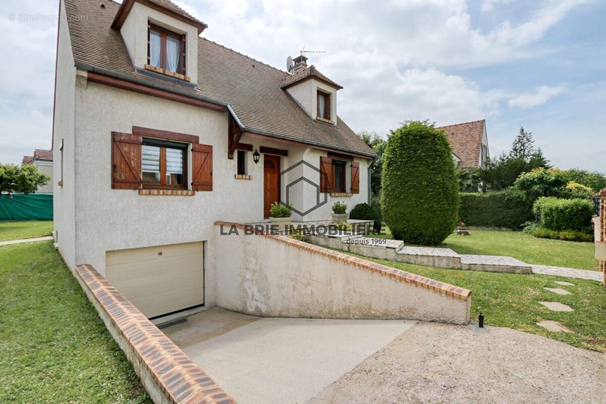 Maison à VILLECRESNES