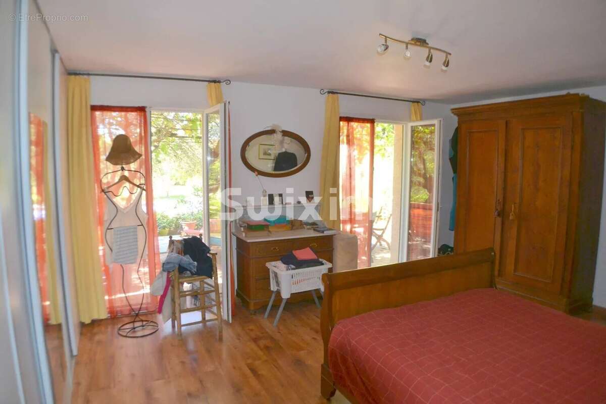 Maison à SAINT-LAURENT-D'AIGOUZE