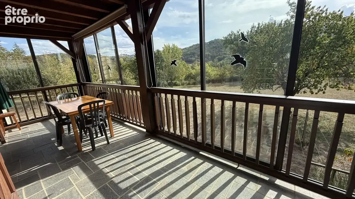 Maison cossue avec dépendance et grand terrain - photo 8
