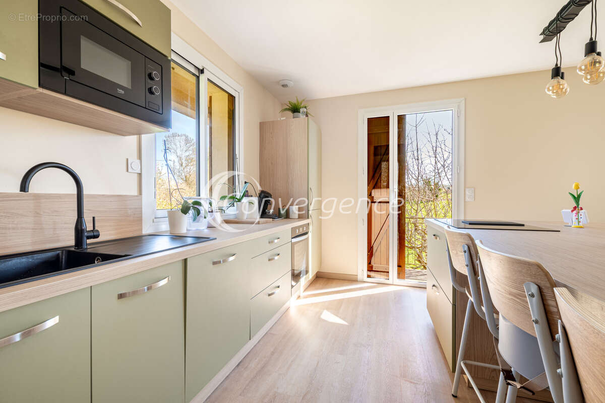 Maison à MAGNAC-BOURG