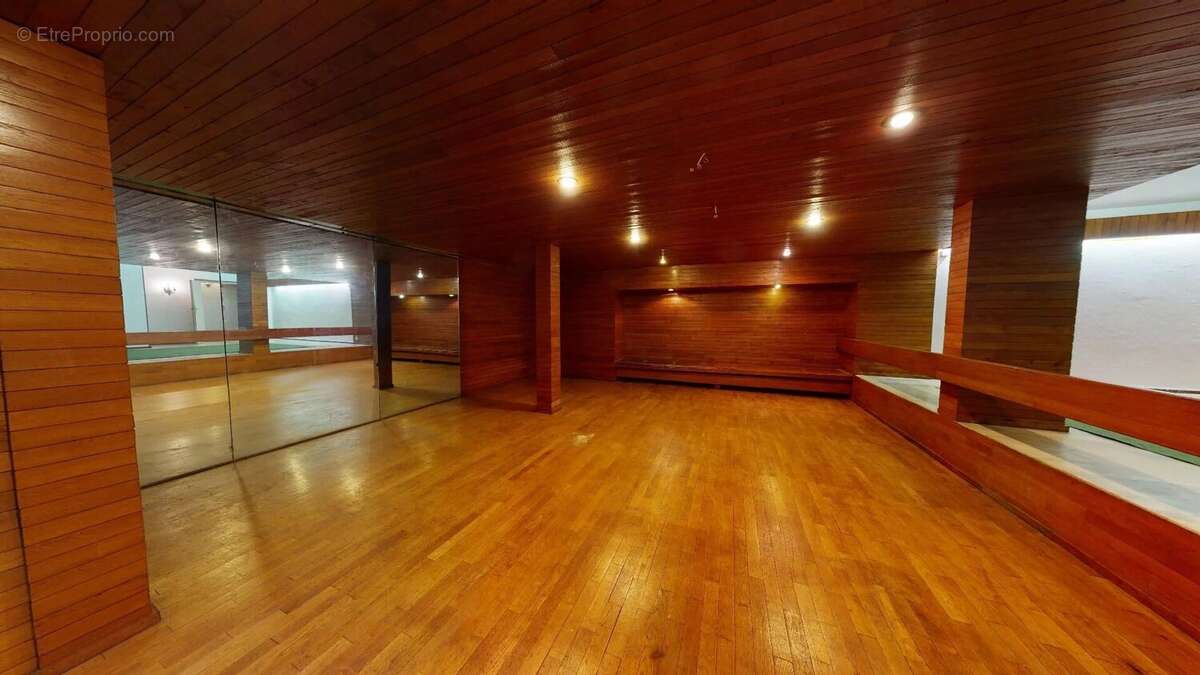 Maison à SAINT-NOM-LA-BRETECHE