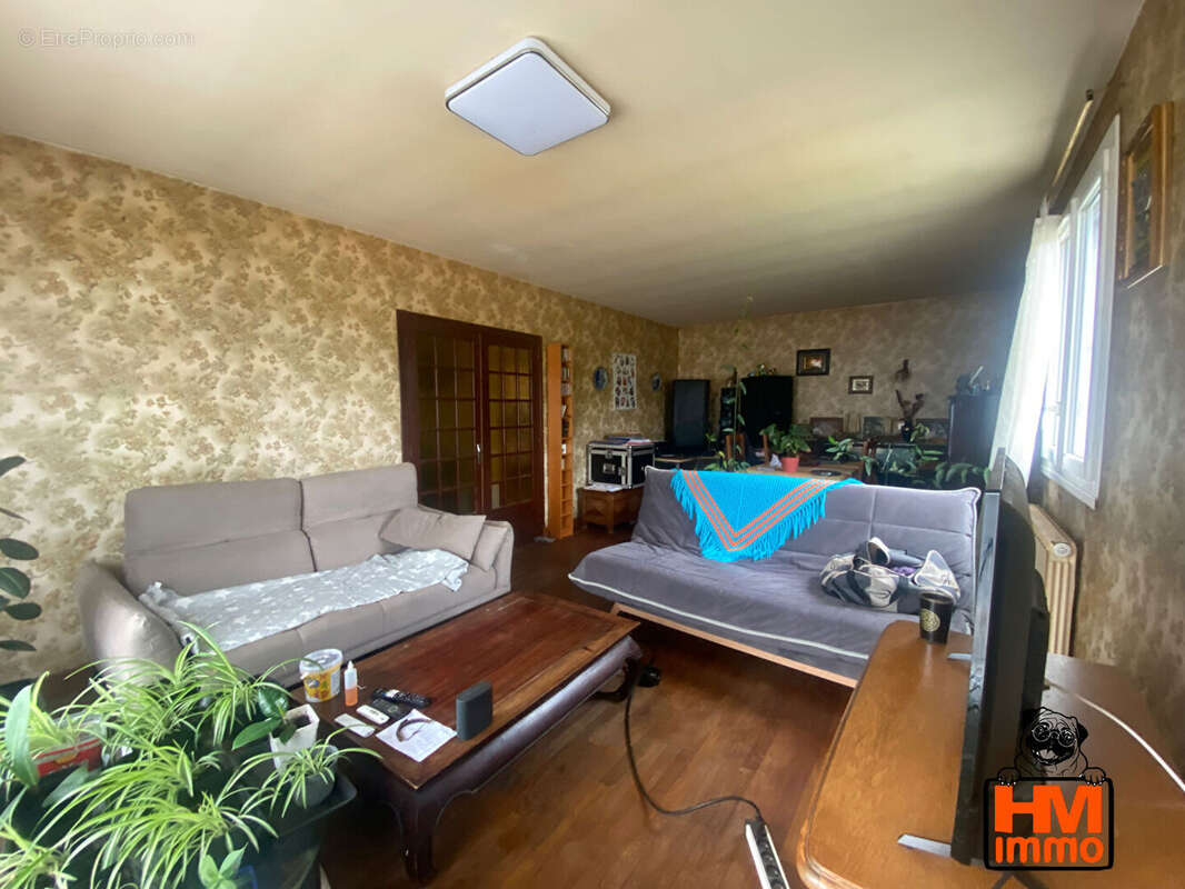 Maison à BESSINES-SUR-GARTEMPE