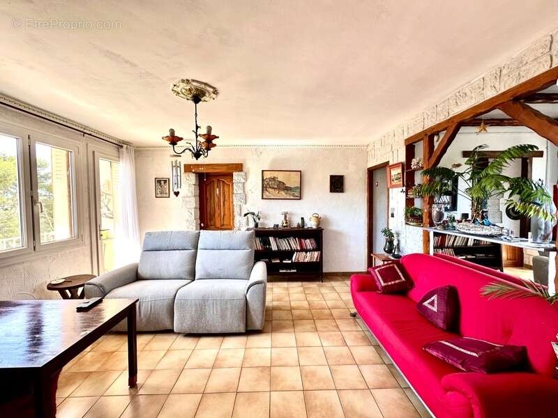 Appartement à MARSEILLE-9E