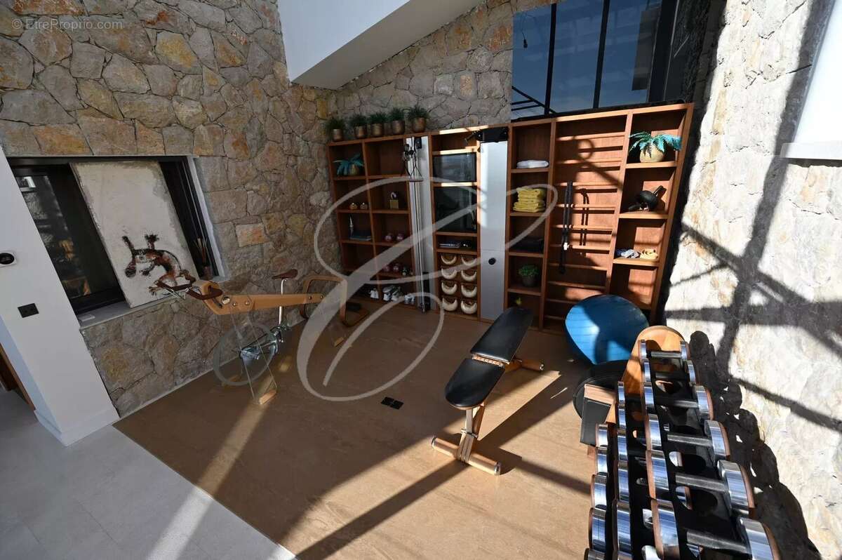 Maison à EZE