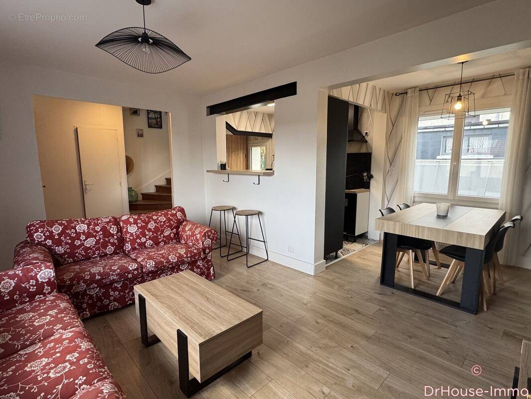 Maison à COULOUNIEIX-CHAMIERS