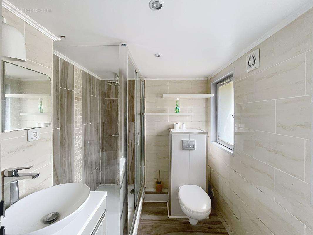 Appartement à VERNEUIL-EN-HALATTE