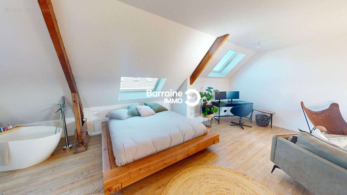 Maison à LE RELECQ-KERHUON