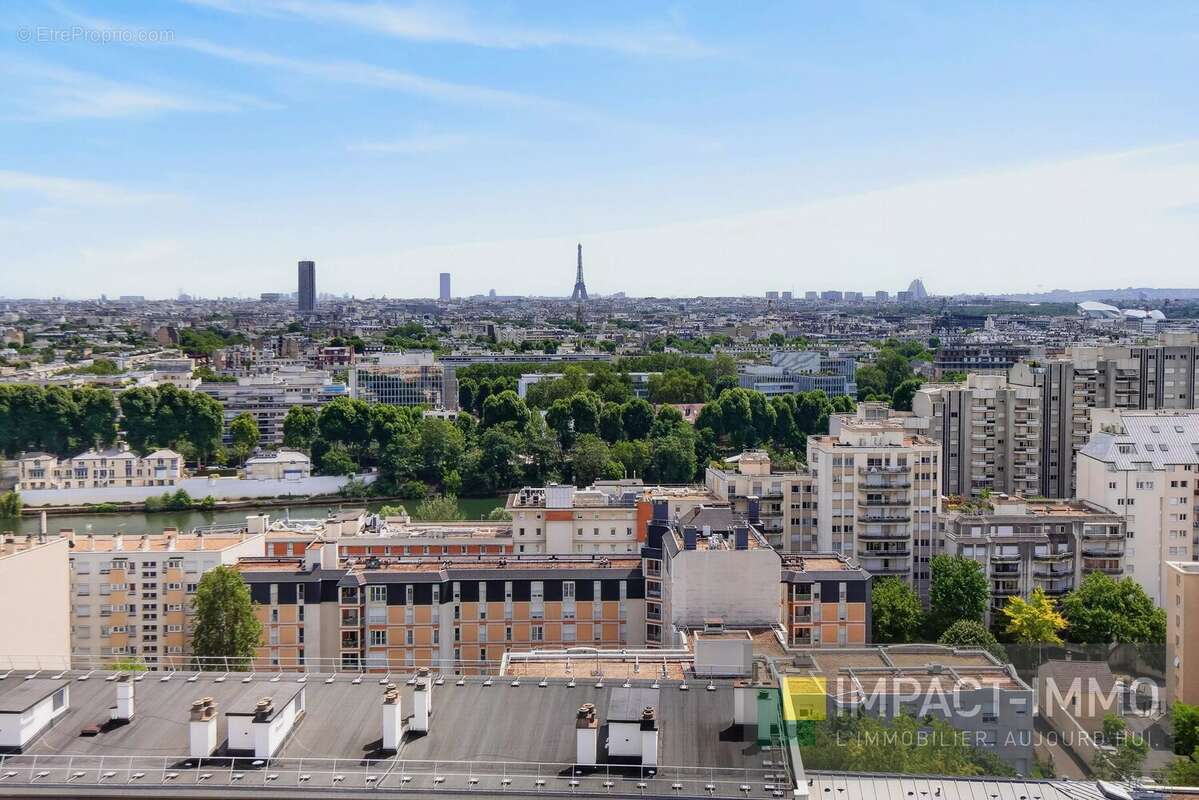 Appartement à COURBEVOIE