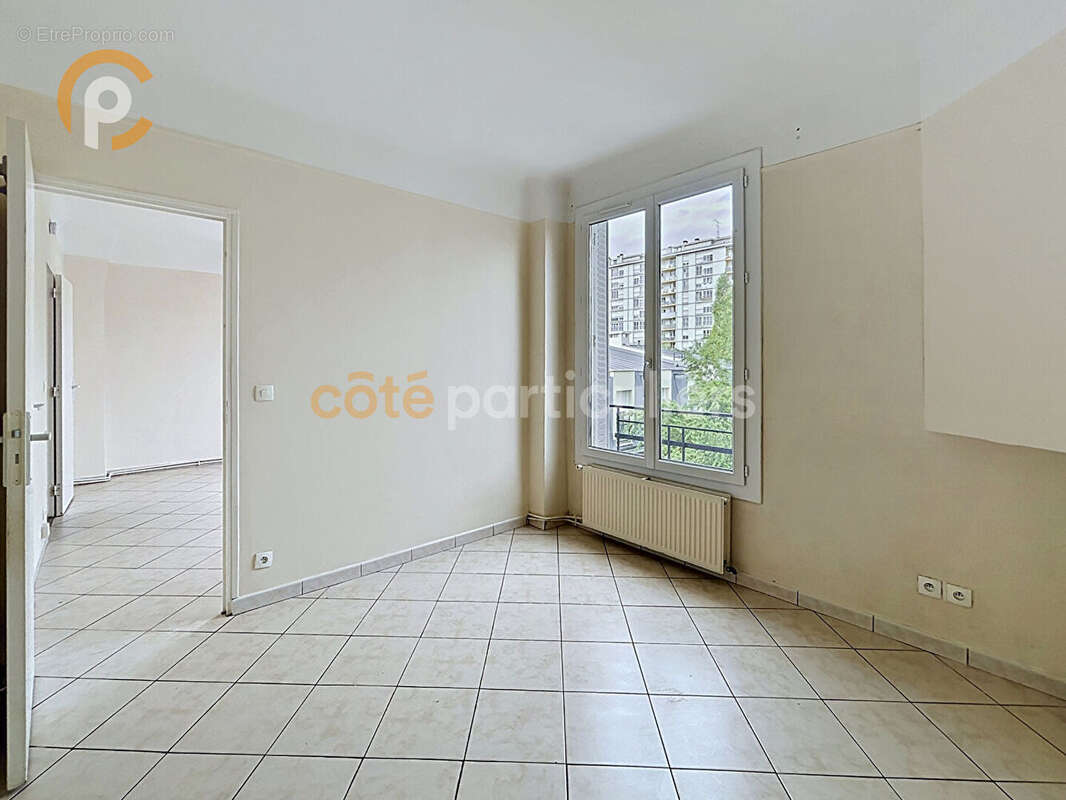 Appartement à IVRY-SUR-SEINE