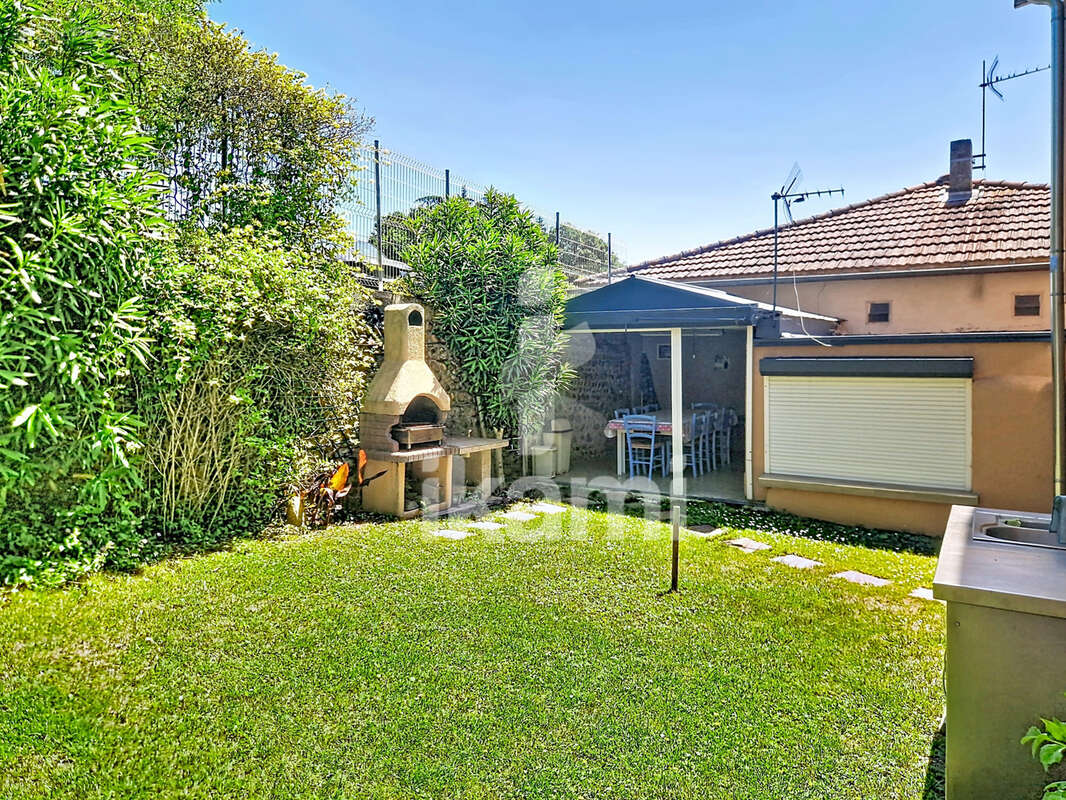 Maison à ROUSSILLON