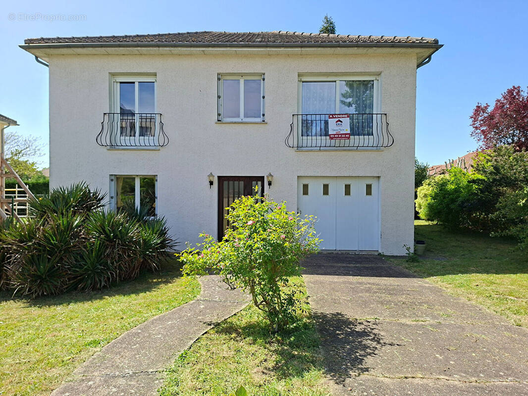 Maison à CHATELLERAULT