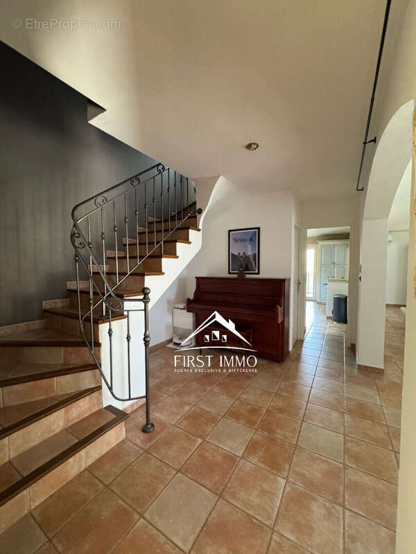 Maison à LA FARE-LES-OLIVIERS