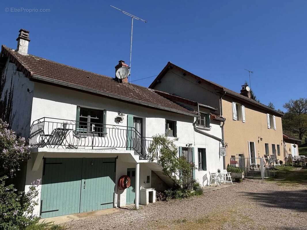 Maison à LUCENAY-L'EVEQUE