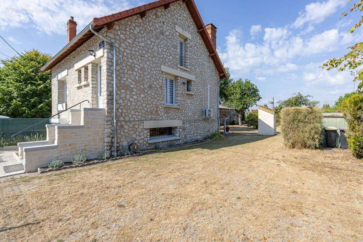 Maison à SALBRIS