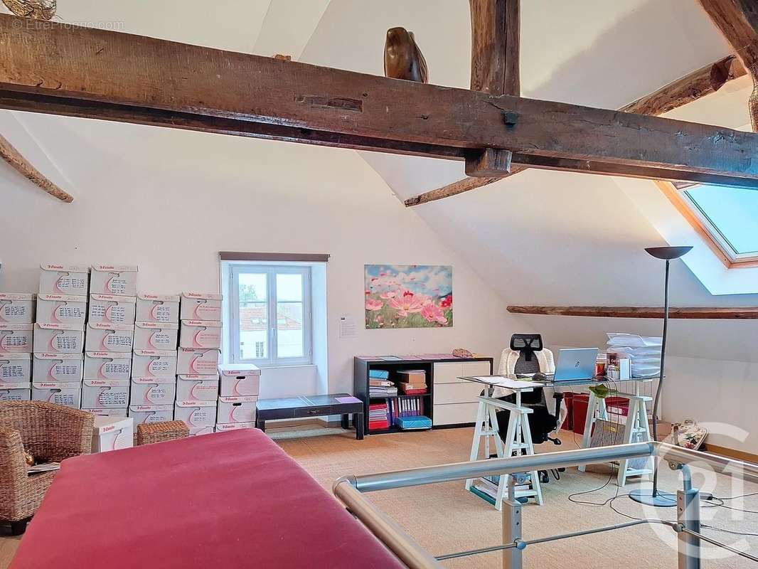 Maison à LE MEE-SUR-SEINE