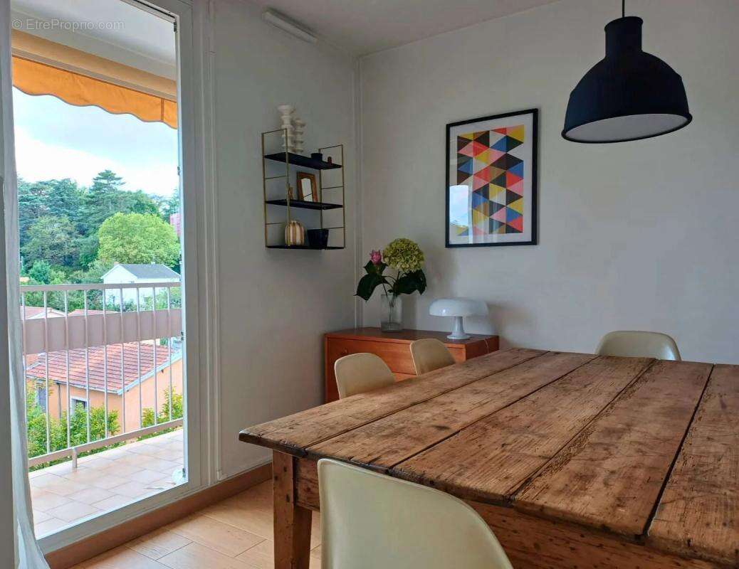 Appartement à OULLINS