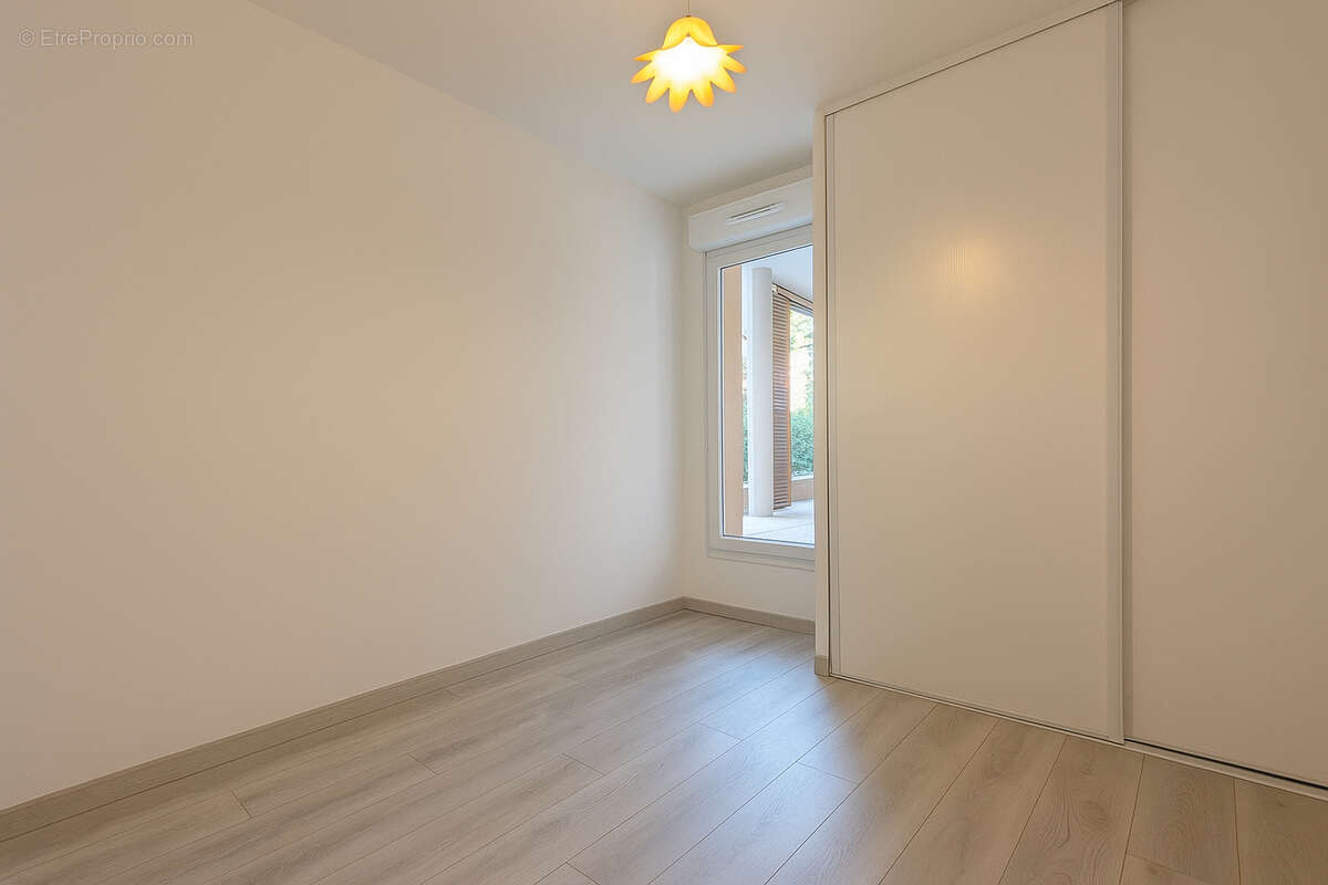 Appartement à DECINES-CHARPIEU