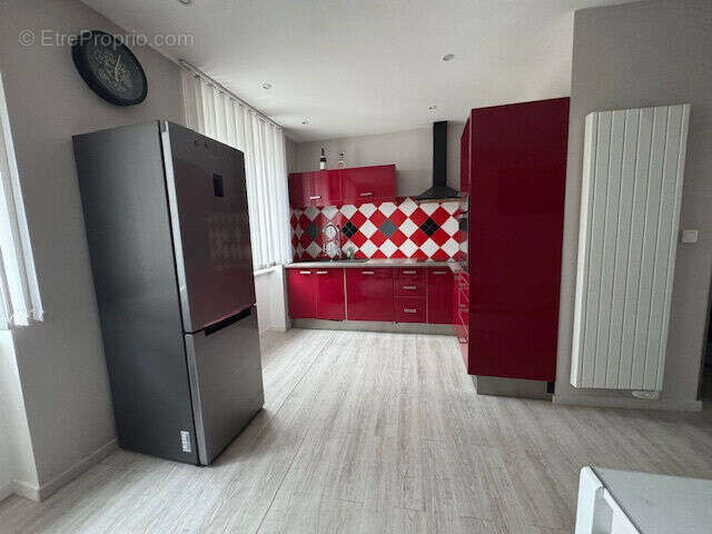 Photo 3 - Appartement à SAINT-GENEST-LERPT