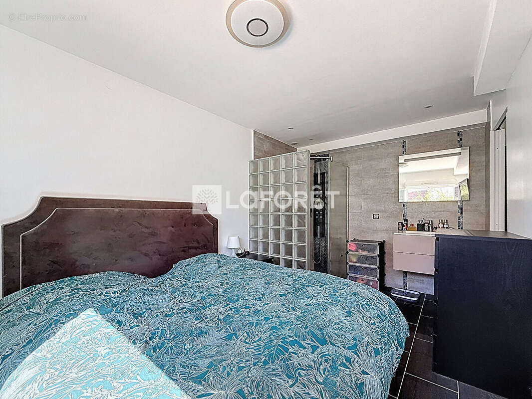 Maison à SAVIGNY-LE-TEMPLE