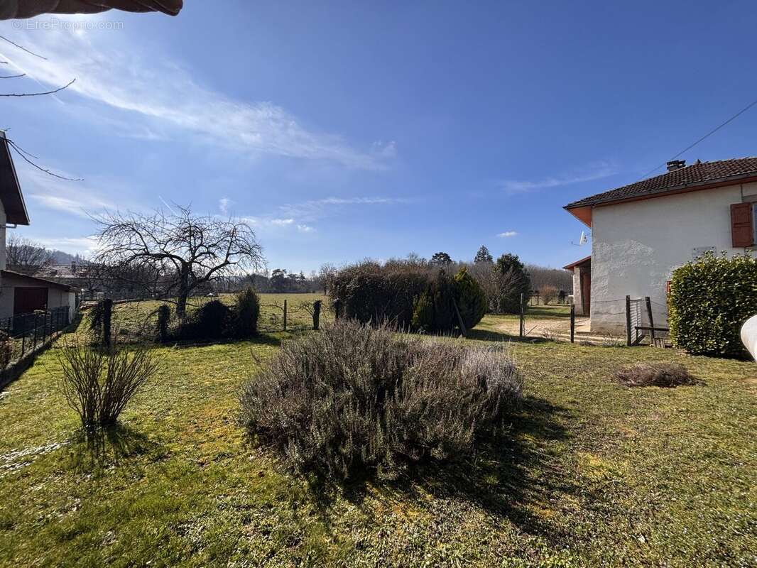 Maison à SAINT-SIMEON-DE-BRESSIEUX