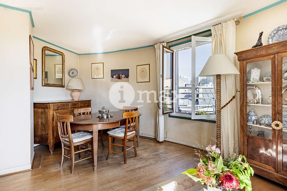 Appartement à LEVALLOIS-PERRET