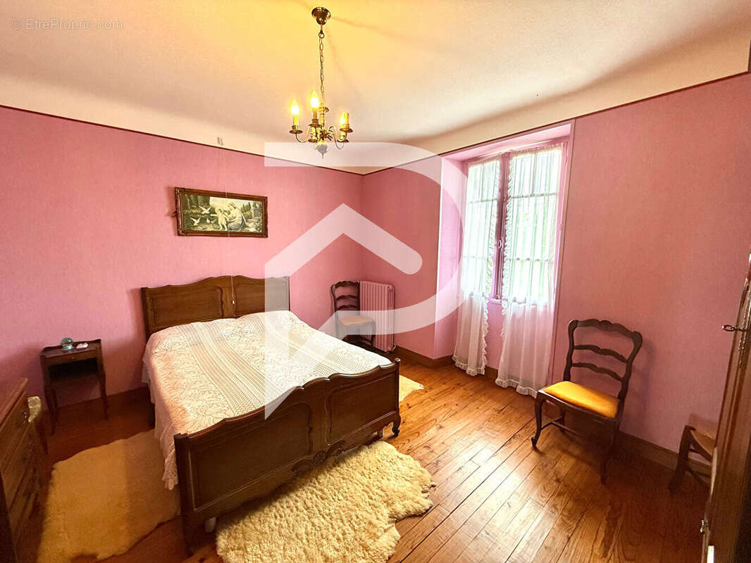 Maison à VIELLESEGURE