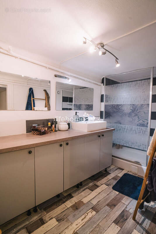 Maison 76 m² à Villelaure  - photo 4