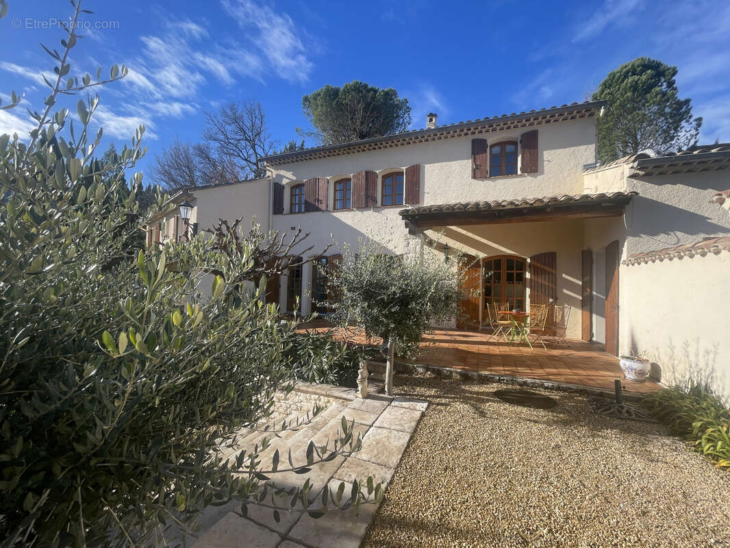 Maison à VAISON-LA-ROMAINE