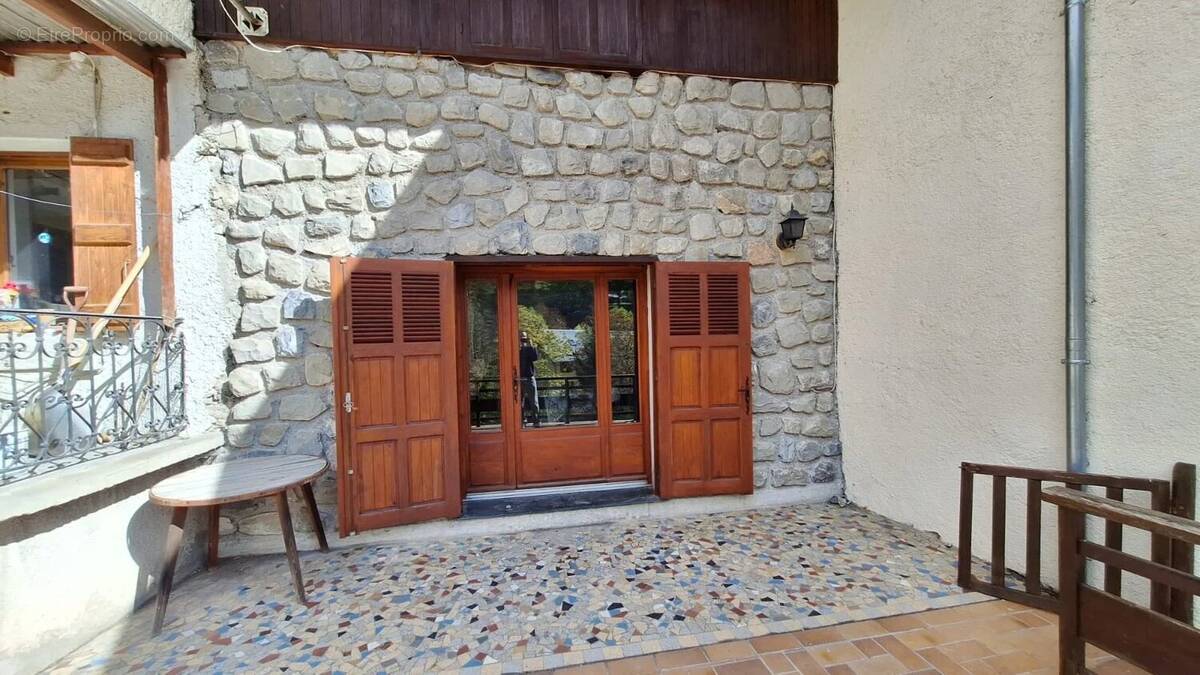 Appartement à ENTRAUNES