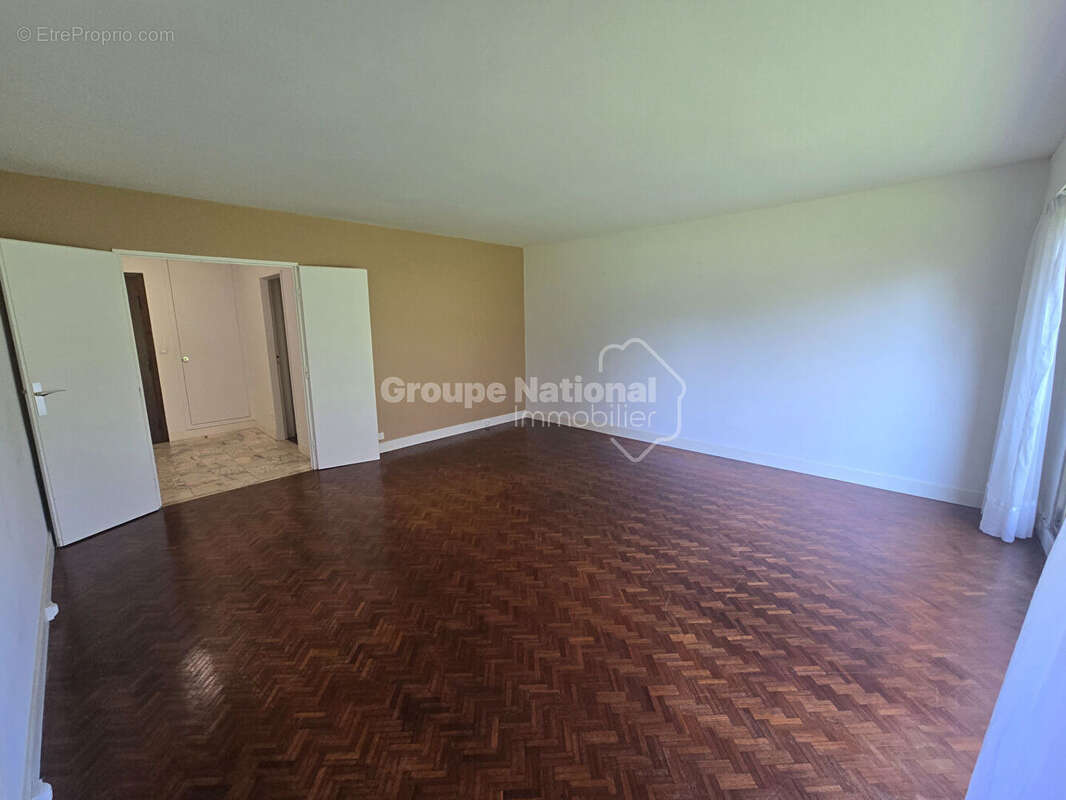 Appartement à VERSAILLES