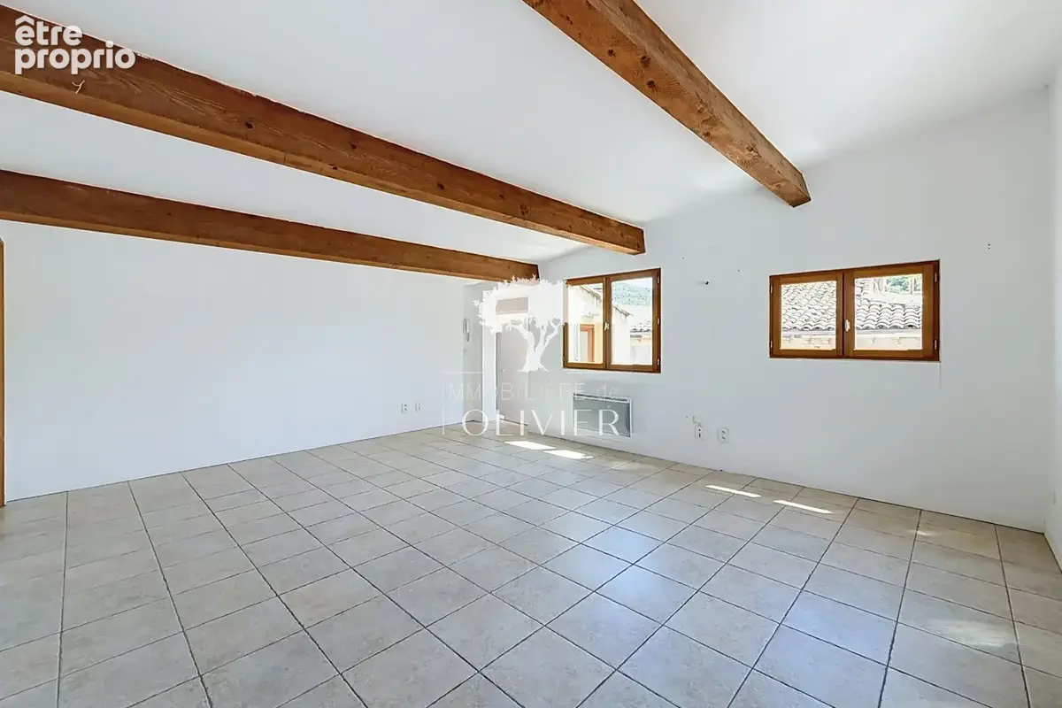 Appartement 3 pièces 51 m² à vendre à Apt (84400) - photo 2