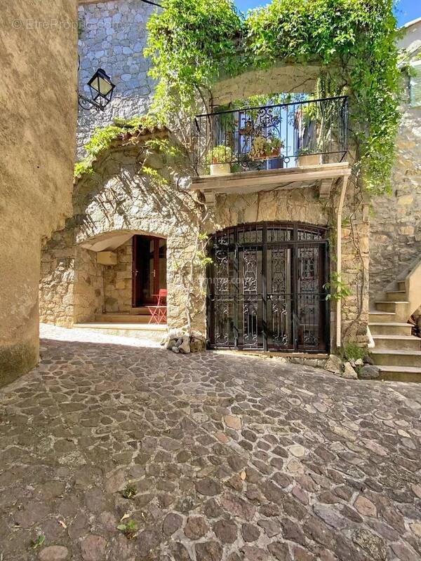 Maison à CATERI