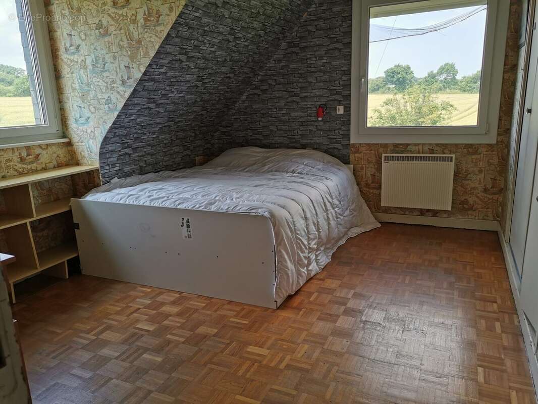 Maison à LA MEAUGON