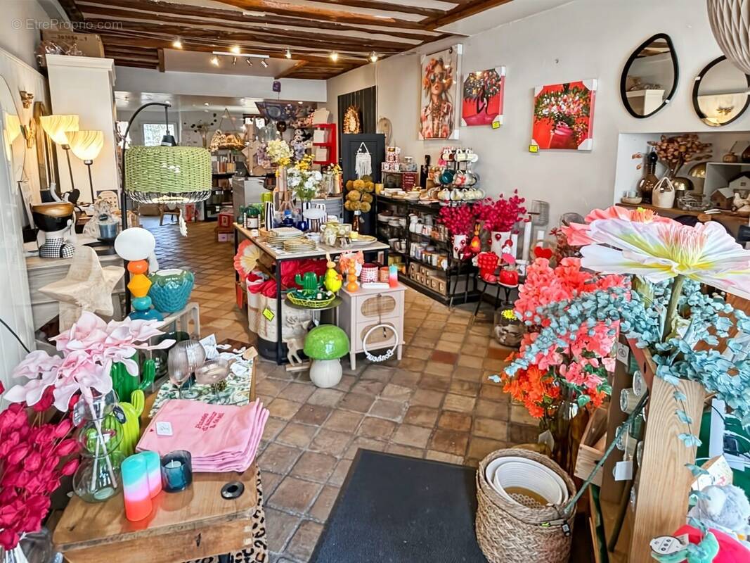 Commerce à ANGERVILLE