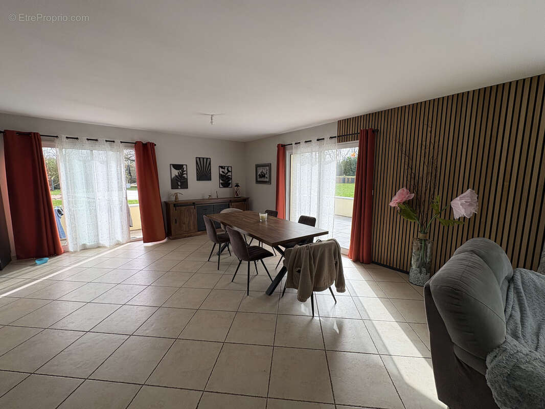 Maison à CHAMBELLAY