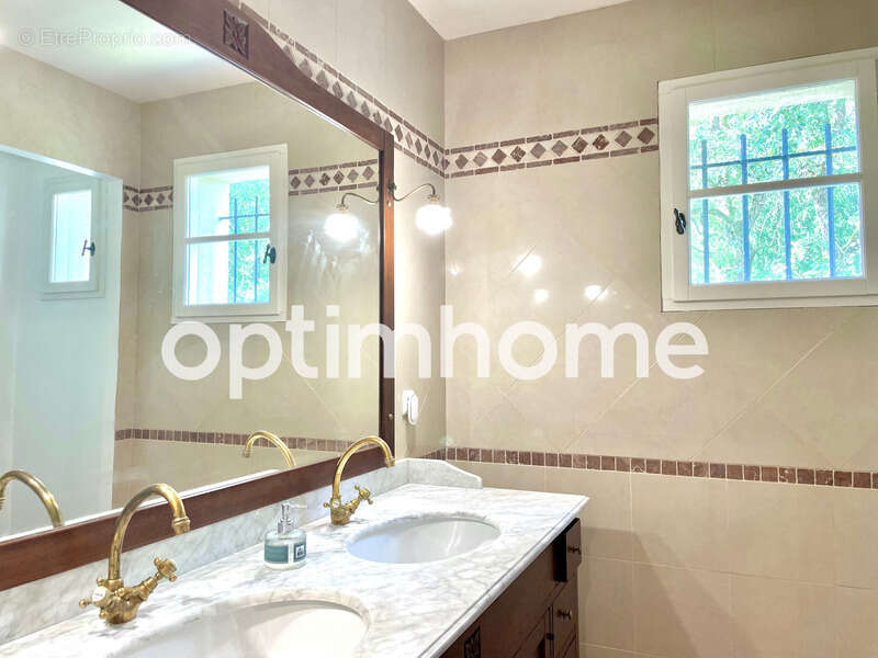 Maison à FONTAINEBLEAU