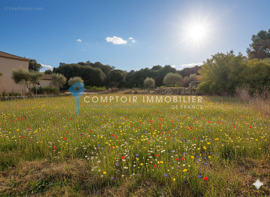 Terrain à UZES