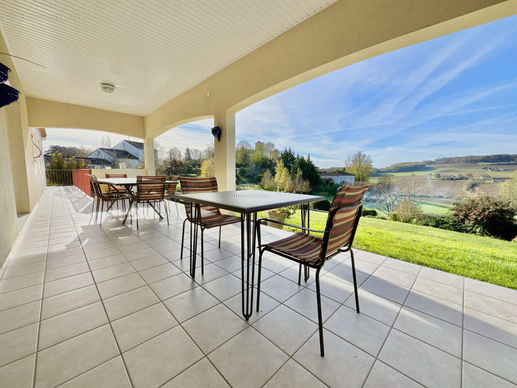 Maison à SAINT-SYLVESTRE-SUR-LOT