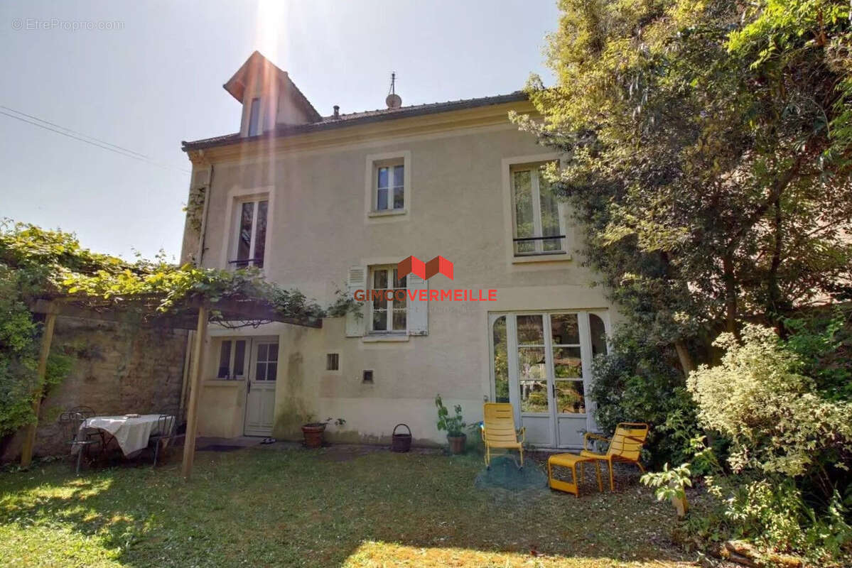 Maison à CONFLANS-SAINTE-HONORINE