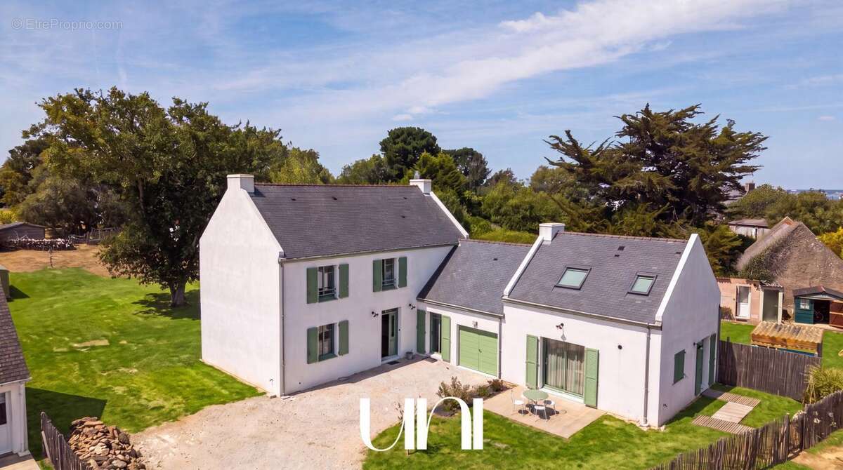 Maison 9 pièces de 224 m2 en cœur de Bourg - Groix - photo 10