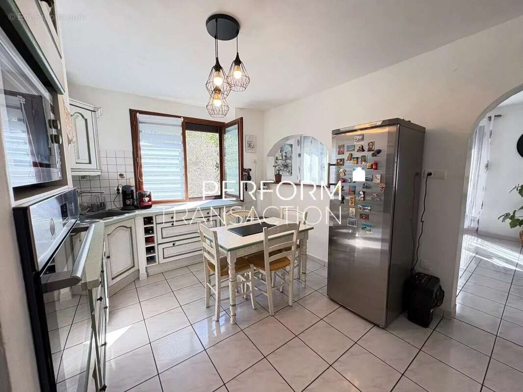 Maison à ECHIROLLES