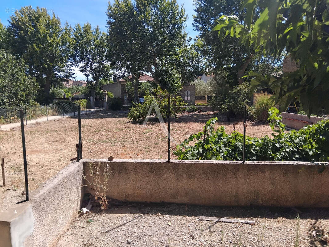 Terrain constructible et viabilisé Montseret 534 m² - photo 3