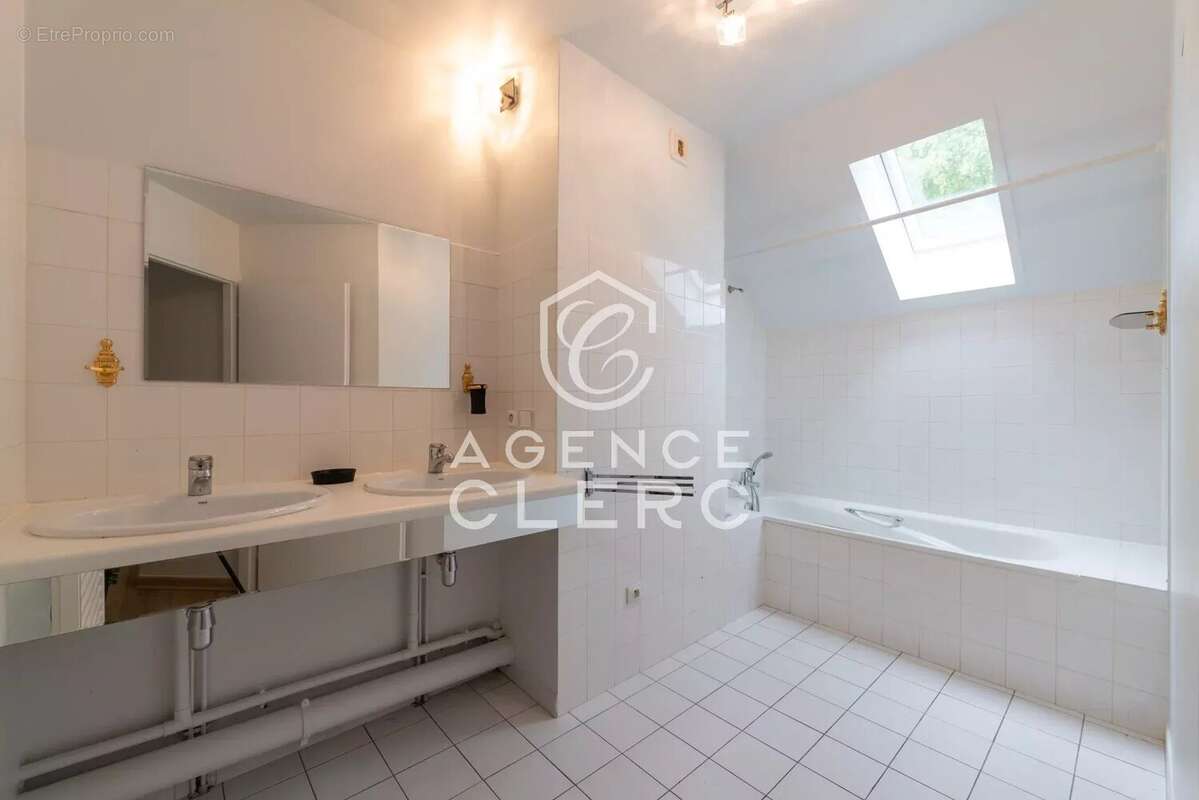 Appartement à VEYRIER-DU-LAC