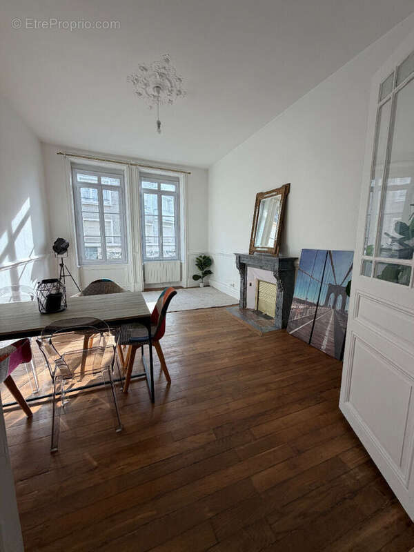Lorient centre ville sublime appartement type t3 - photo 2