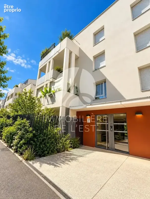 T2 - LYON 8 - 48m² - photo 6
