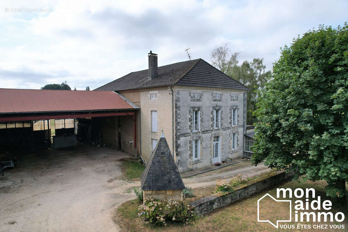 Maison 160 m² à Thiviers  - photo 7