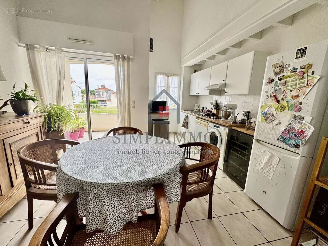 Appartement à ECHILLAIS
