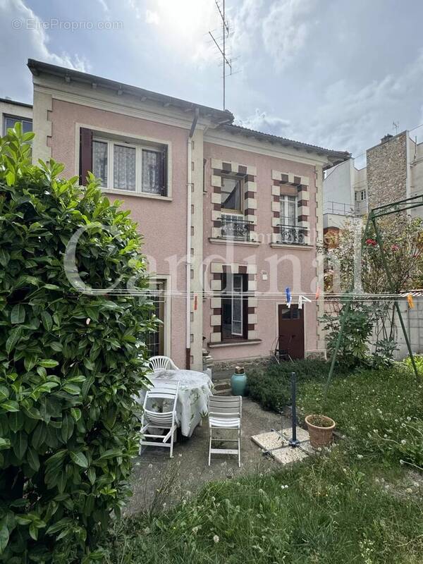 Maison à VILLE-D'AVRAY